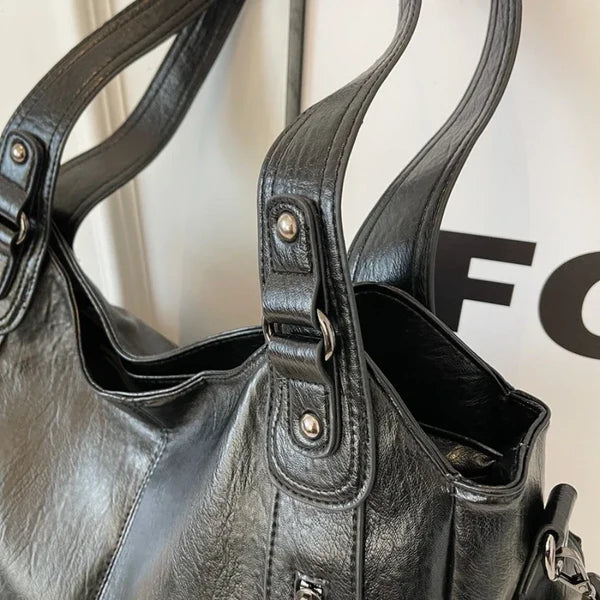 Luxe Shoulder Bag - BELLAFISTA