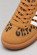 Mila Walking Sneakers in Leopard – toe laces detail