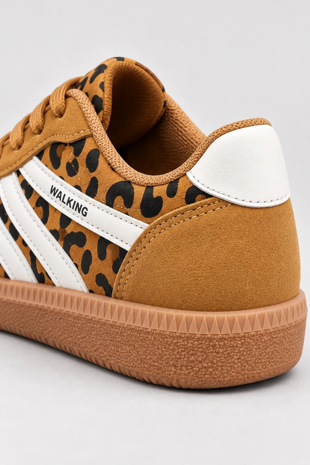 Mila Walking Sneakers in Leopard – heel detail